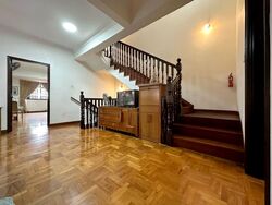 Phillips Avenue (D19), Terrace #572943481